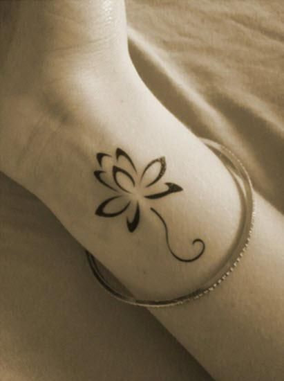 Anna - Lotus flower tattoo