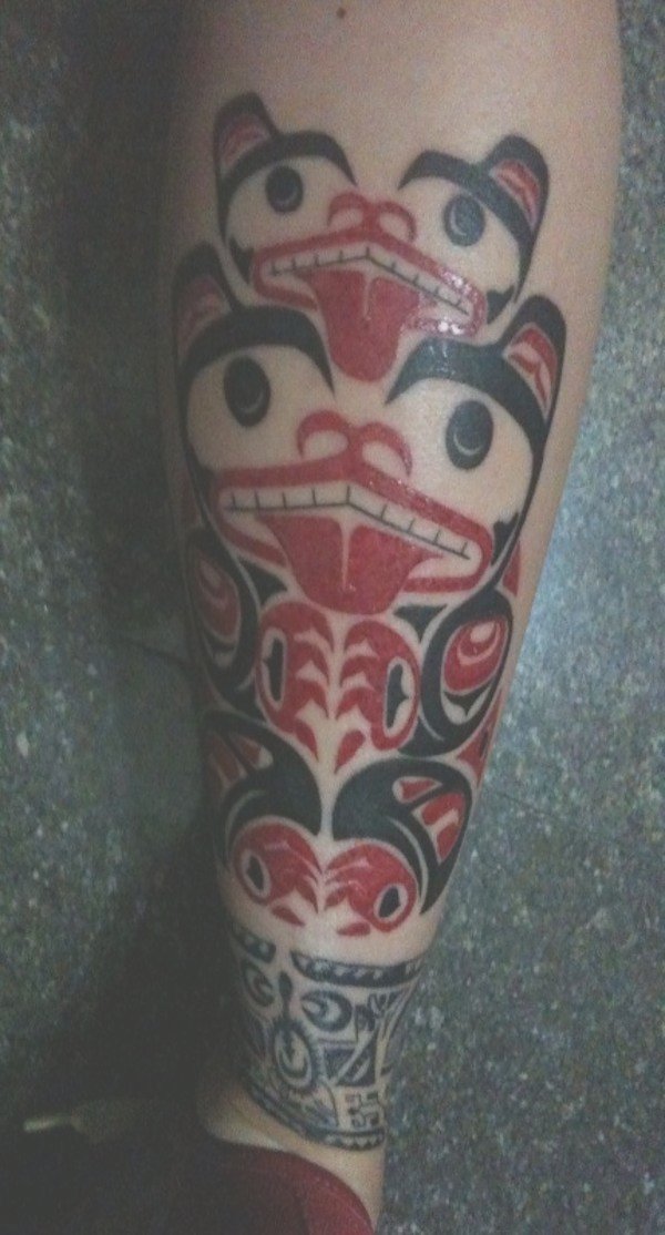 Anne - Haida bear tattoo photo