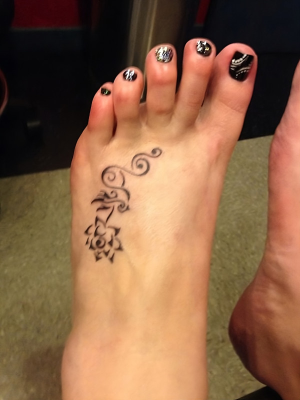 Ash - Lotus & swallow tattoo