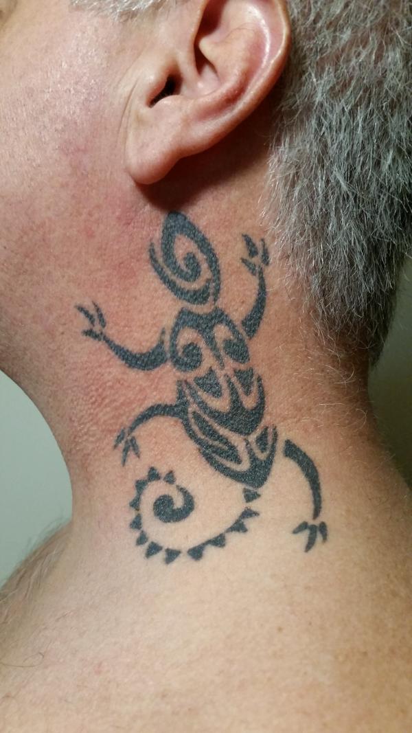 Charles - Small gecko tattoo