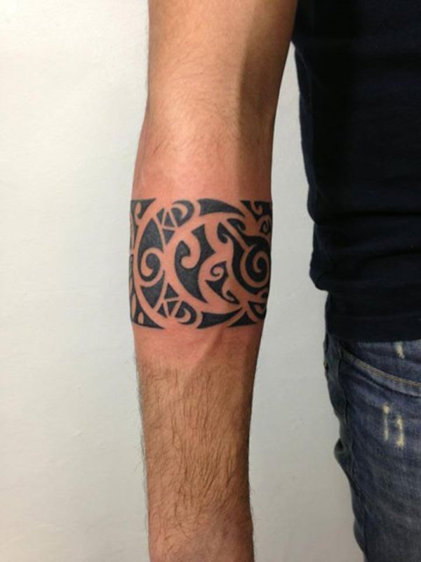 Guest  - Moon armband tattoo