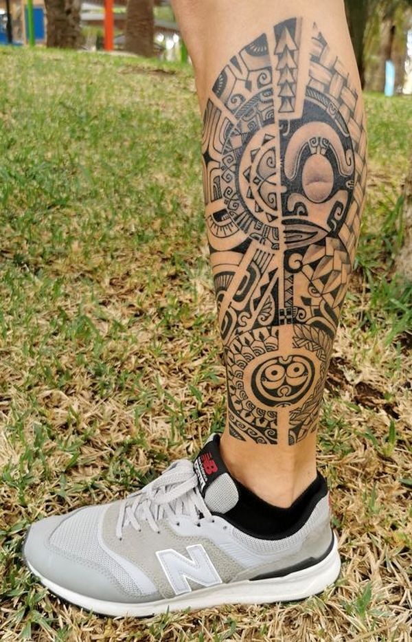 Ondrej - Polynesian leg tattoo