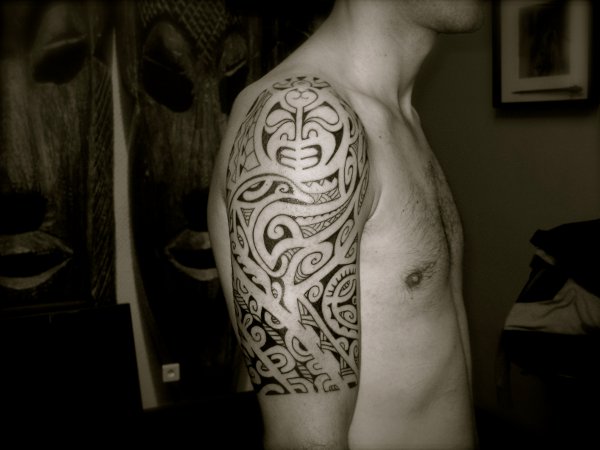 Tanne - Polynesian halfsleeve tattoo