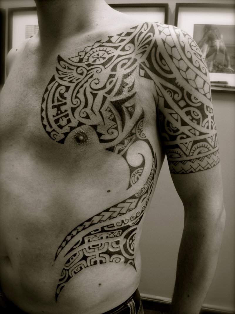 Tanne - Polynesian piece tattoo