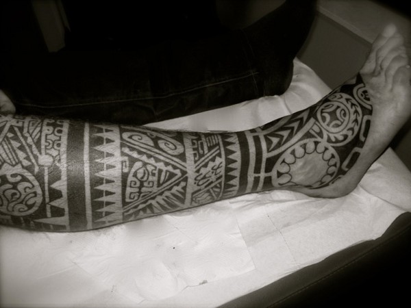 Tanne - Marquesan leg tattoo