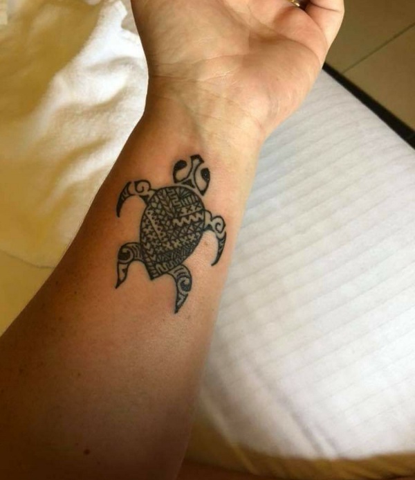 Tanya - Fijian turtle tattoo